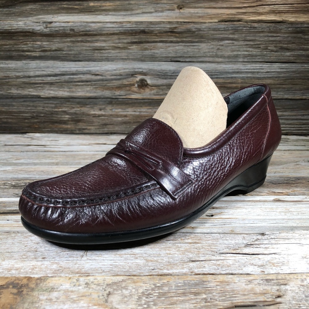 SAS Easier Brown Leather Loafer Slip On Women 8.5 NARROW Comfort Orthopedic